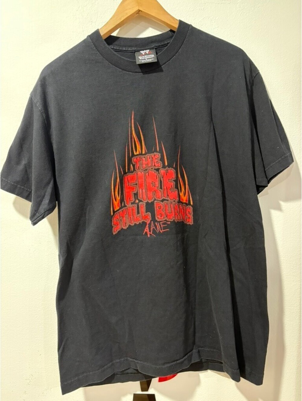 Vintage 2000s WWE Kane "The Fire Still Burns" Graphic T-Shirt Large